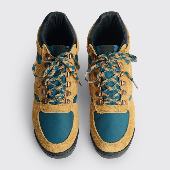 New Balance Boots URAINAA vibram outsoles Tan / Blue size 6 mens - Picture 6 of 6